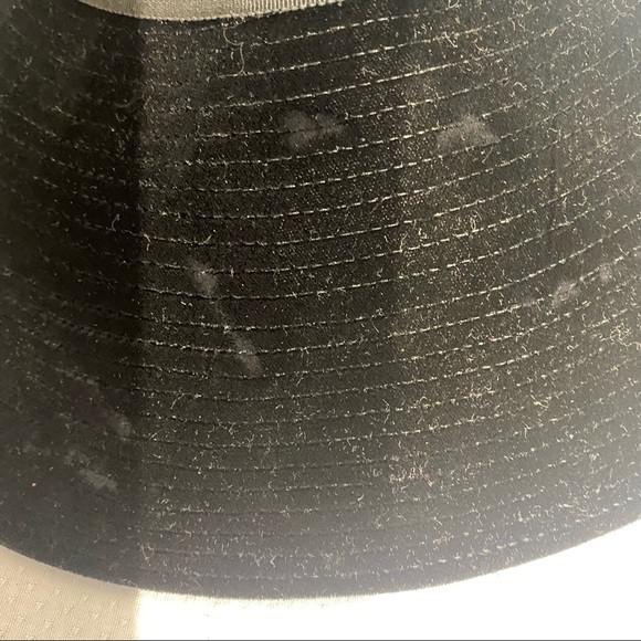 VINTAGE BLACK VELVET HAT - Picture 13 of 14